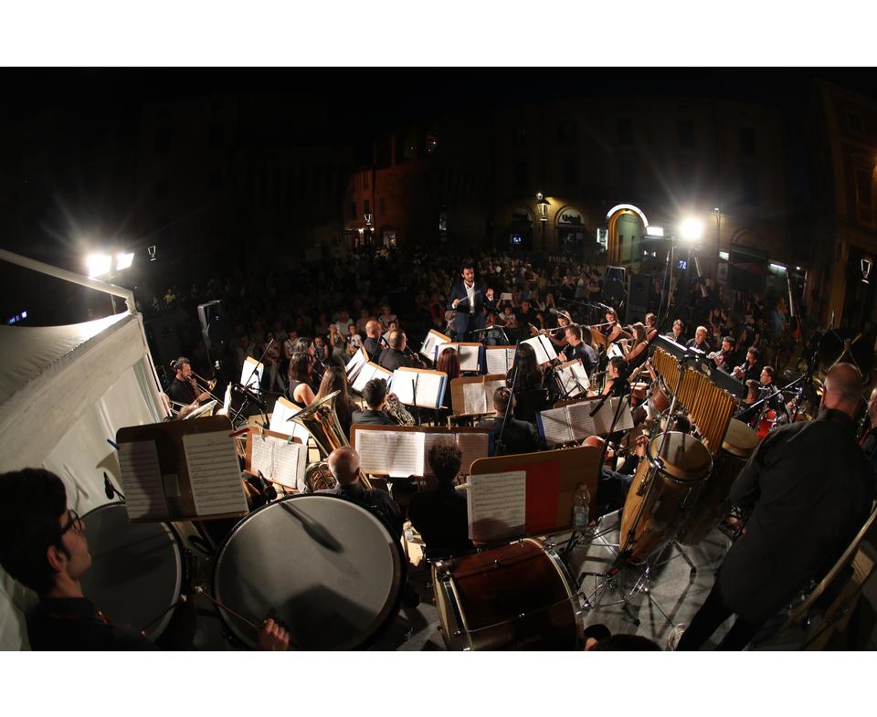 Piazza Medaglie d'Oro- Music film orchestra